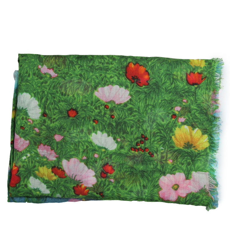 【18新品】gucci/古驰 绿色花朵印花莫代尔混纺女士围巾 gu2815113646