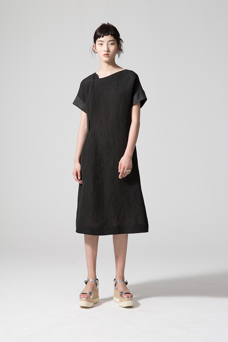 jancho/德玺见萩 「香云纱」女士连衣裙 短袖 简约x版型 中长款