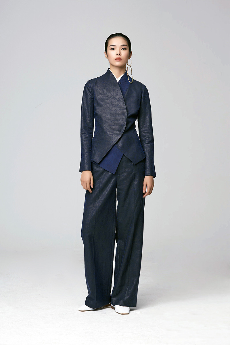 jancho/德玺见萩「香云纱」立领不对称门襟外套 女士西服