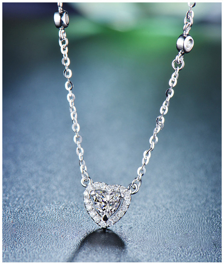 zocai/佐卡伊 浪漫的心 白18k金钻石项链心形吊坠女款项坠锁骨链