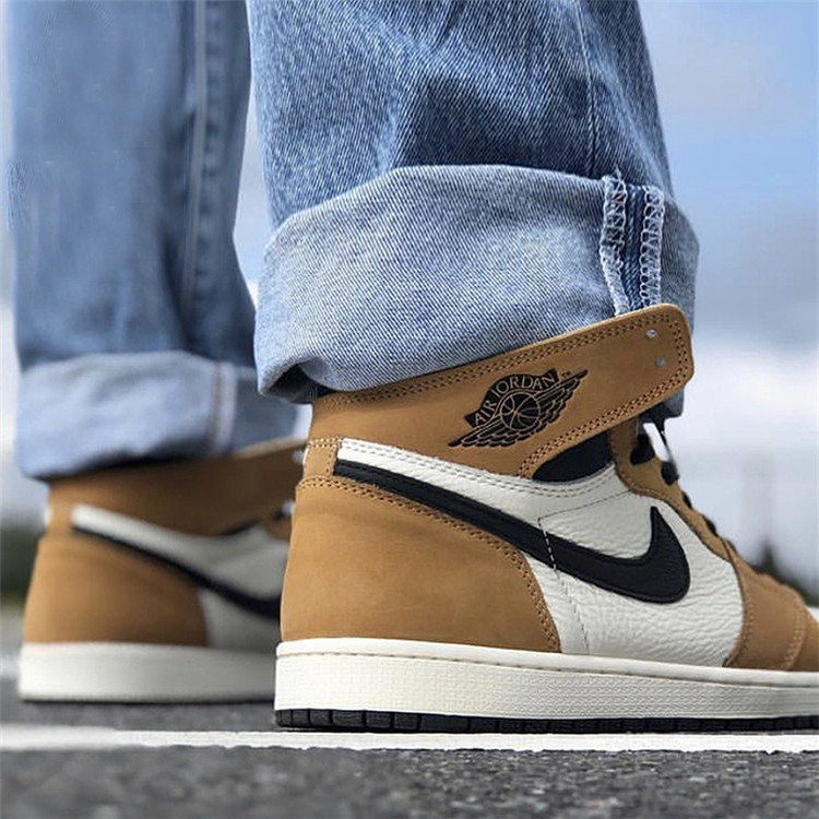 nike/耐克 air jordan 1 aj1 乔1 high 年度新秀 黑白棕脚趾黄麂皮
