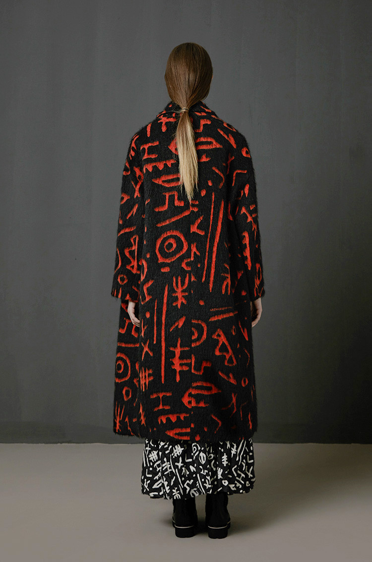 zhuchongyun/朱崇恽 甲骨文图案女士大衣