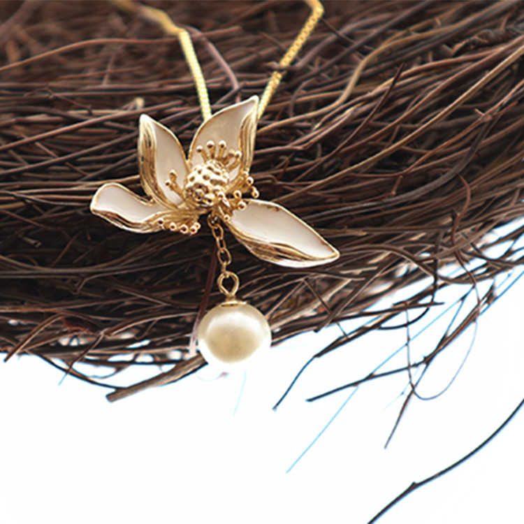 思艺堂艺术珠宝 【定制】冰清玉洁系列 女士s925银手绘珐琅荷花吊坠