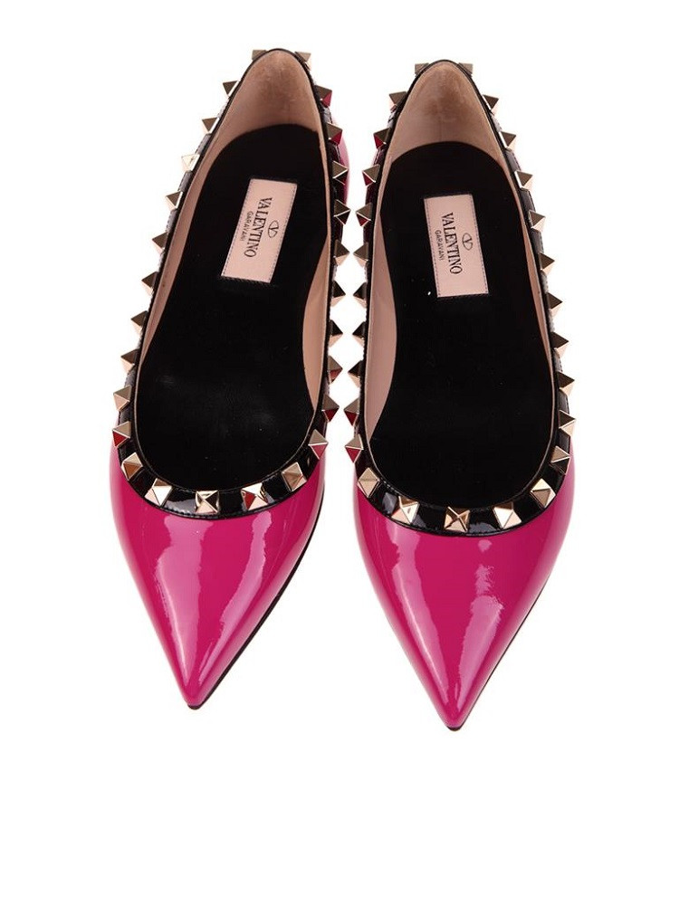 【Valentino华伦天奴 平跟鞋】Valentino/华伦天奴 ROCKSTUD系列玫红色牛漆皮材质经典铆钉装饰女士平跟鞋尖头平底单鞋 ...