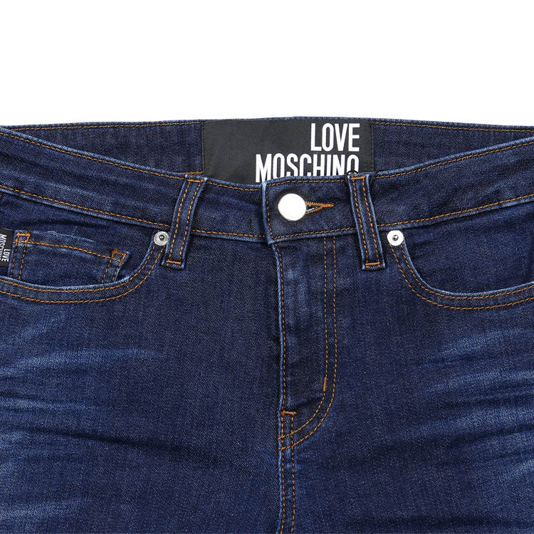 love moschino/莫斯奇诺蓝色棉氨材质刺绣logo图案装饰女士牛仔裤