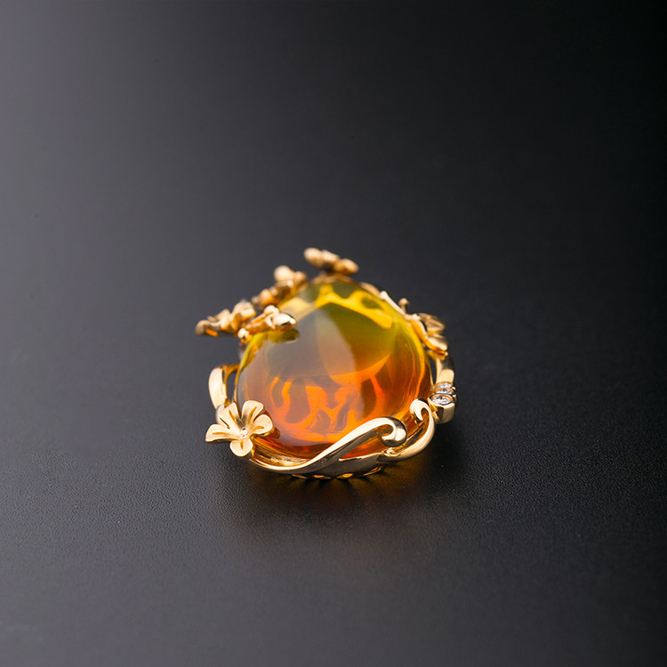 wuyi/物意 波罗的海 琥珀 18k金镶嵌钻石 女士吊坠