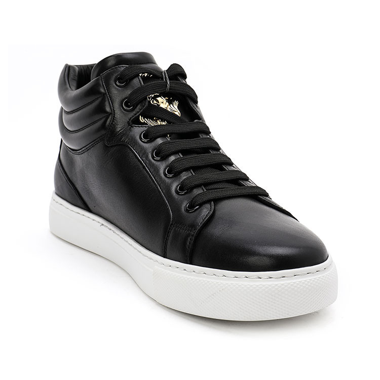 verri/verri黑色牛皮,中间金色狮子logo点缀,搭配性能增大的时尚款