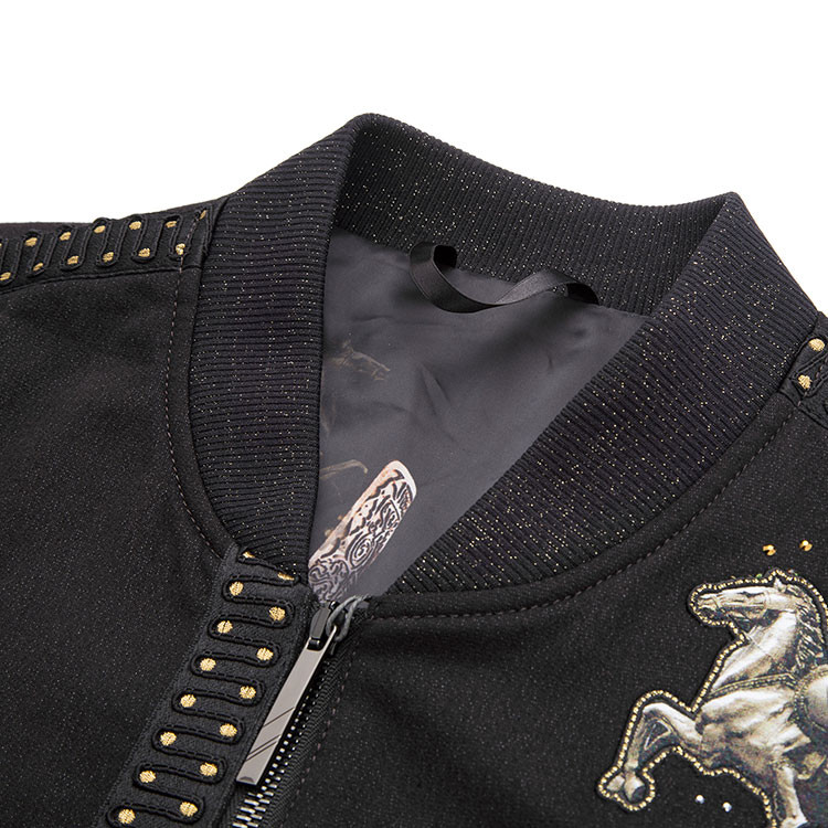 verri/verri牛仔针织材质,贴标绣错落有致,搭配黑金织带,金色皇冠铆钉