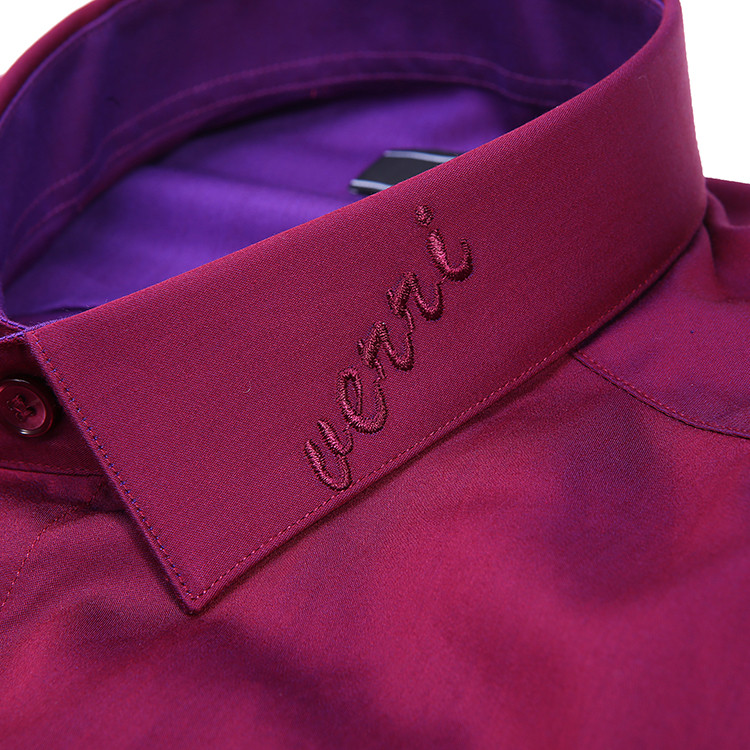 verri/verri紫红色双色缎面,给冬日注入一丝暖意,颜色清新,衣领logo