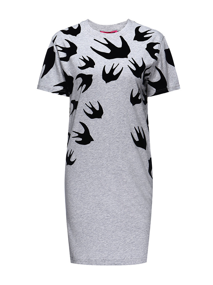 燕子标志的衣服