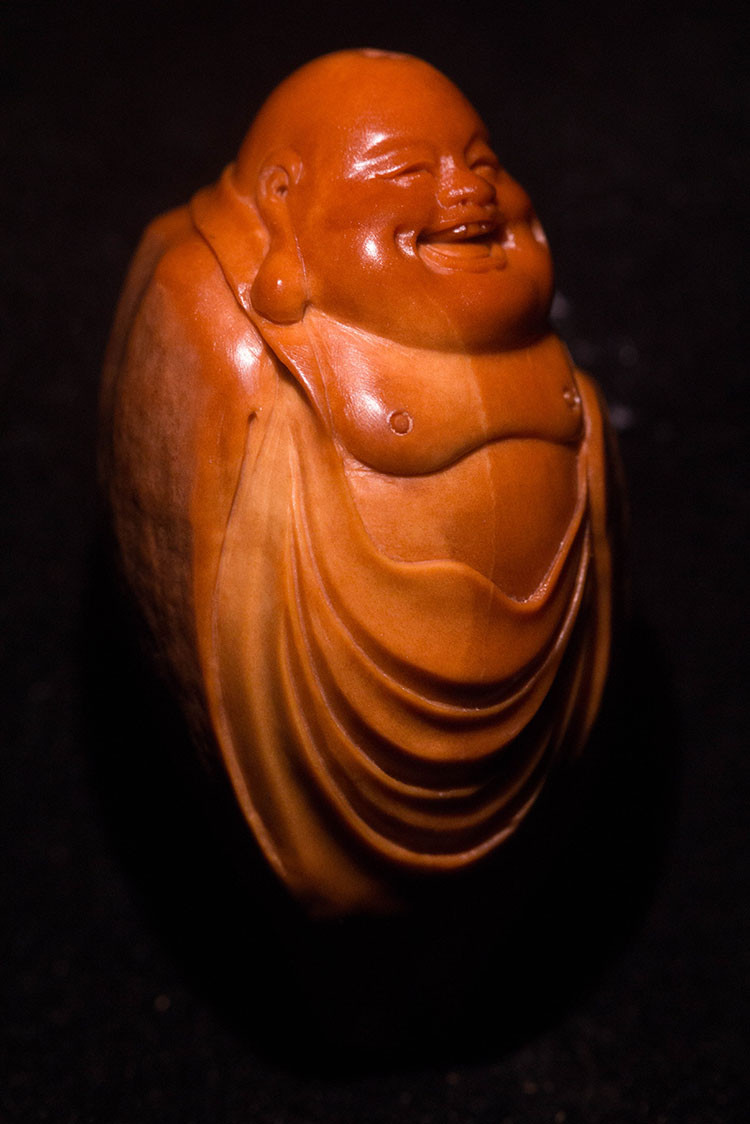 yangang/颜刚 颜刚雕刻工作室 梅林核《包衣弥勒》