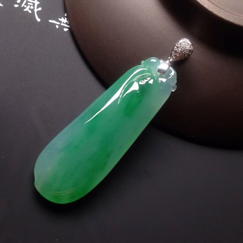 xiurui/琇瑞 18k金扣冰种带色翡翠福瓜吊坠