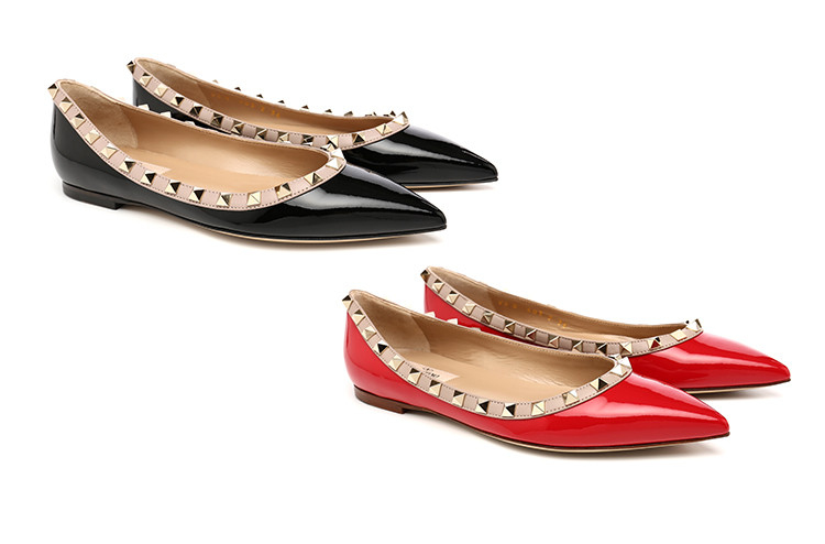 预售valentino/华伦天奴 尖头铆钉女士平底单鞋qw2s0403vnw