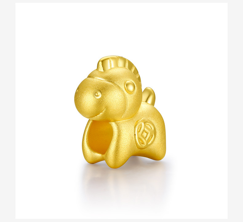 chow tai seng/周大生 3d硬金足金吊坠十二生肖小金马红绳手链y0gc