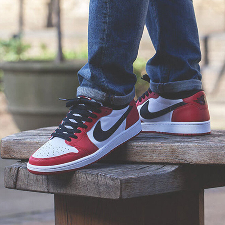 耐克nike 19春夏aj1女鞋(有男码)芝加哥一脚蹬nike air jordan1 乔1