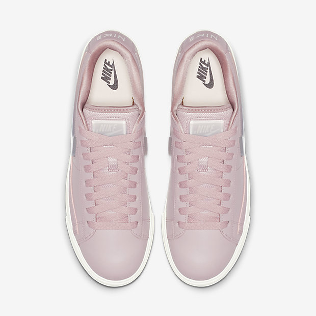 【nike耐克 女士板鞋/休闲鞋】nike blazer low lx 果冻渐变钩女子