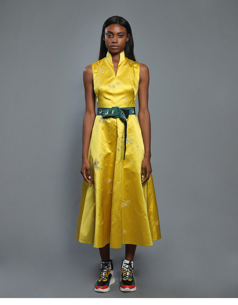 shiatzy chen/夏姿陈 层致光华系列立领刺绣女士连衣裙