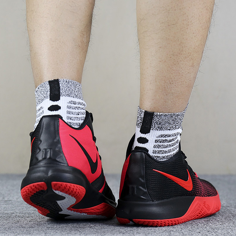 nike\/耐克Kyrie Flytrap欧文4 简版男子气垫缓震