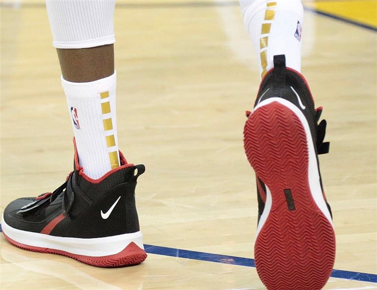 nike/耐克 2018秋冬 男子 lebron詹姆斯13代士兵 黑红 实战 篮球鞋 ar