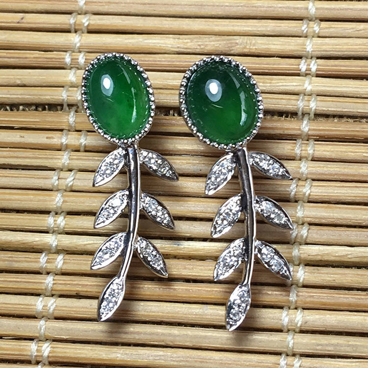 伟德国际翡翠耳钉耳饰图片大全：精选精美翡翠耳钉耳饰展示