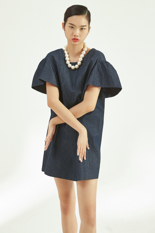 19春夏款nisiss/怡夕o型喇叭袖圆领牛仔连衣裙女士连衣裙y155so08