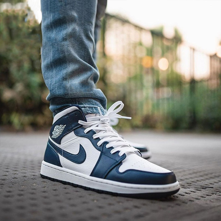 nike 耐克 情侣款 aj1 黑曜石 黑蓝 小金人 中帮 nike air jordan 1