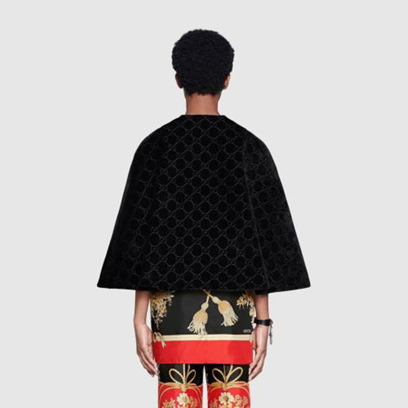 gucci 19秋冬女士gg天鹅绒斗篷 555210 3gc34 10001周左右发货