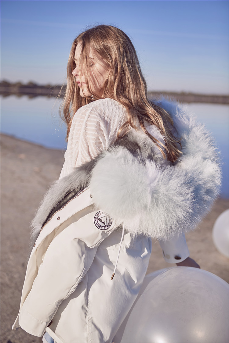 edgii/edgii欧美风连帽工装派克服女中长款时尚狐狸毛皮草白色外套 ed