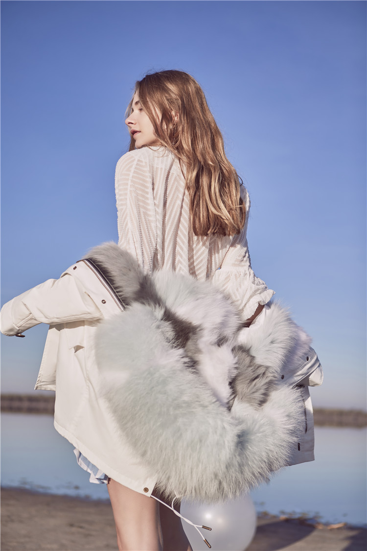 edgii/edgii欧美风连帽工装派克服女中长款时尚狐狸毛皮草白色外套 ed