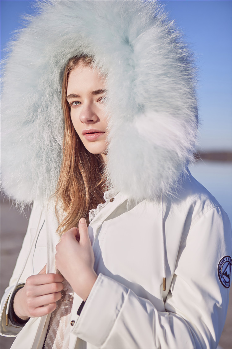 edgii/edgii欧美风连帽工装派克服女中长款时尚狐狸毛皮草白色外套 ed