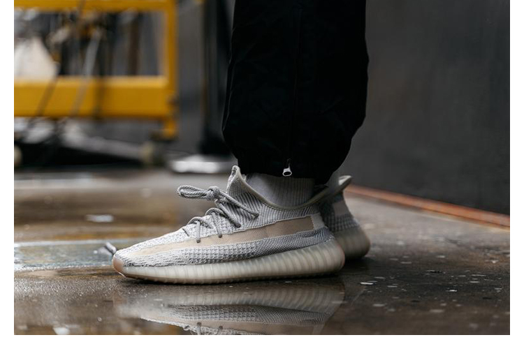 adidas yeezy 350v2 美洲限定2.0 侧透芝麻 椰子350 运动鞋 fu9161