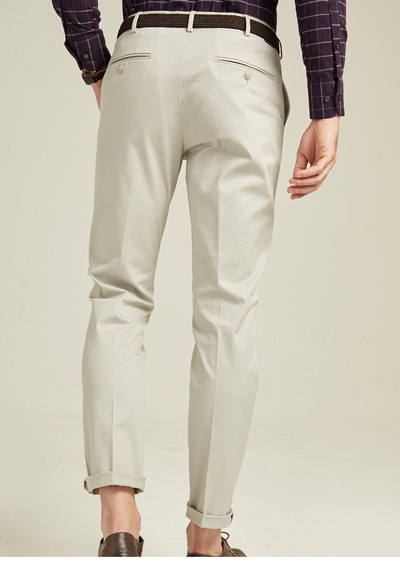 浅米色百搭直筒免烫裤子