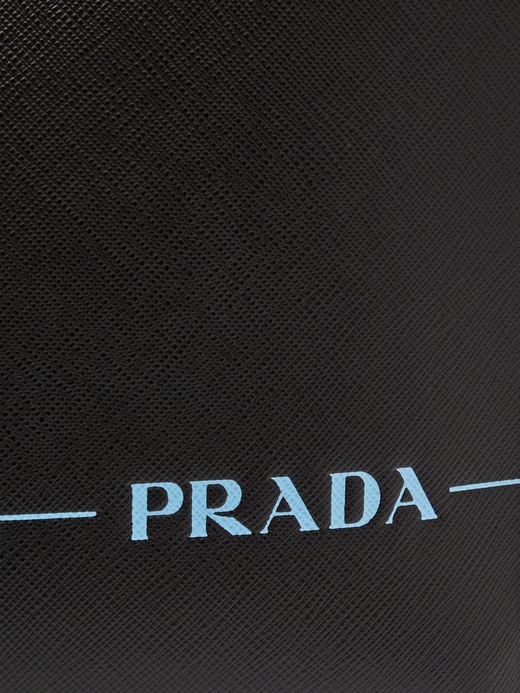 prada新标图片