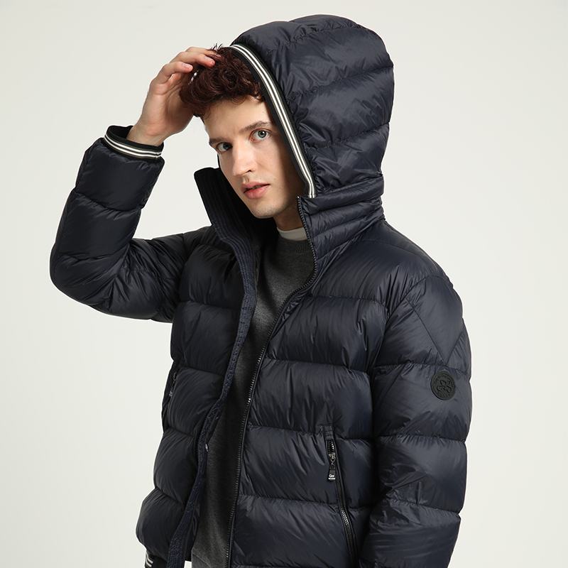 guy laroche/姬龙雪2019年秋冬新款男士羽绒服短款外套连帽黑色夹克