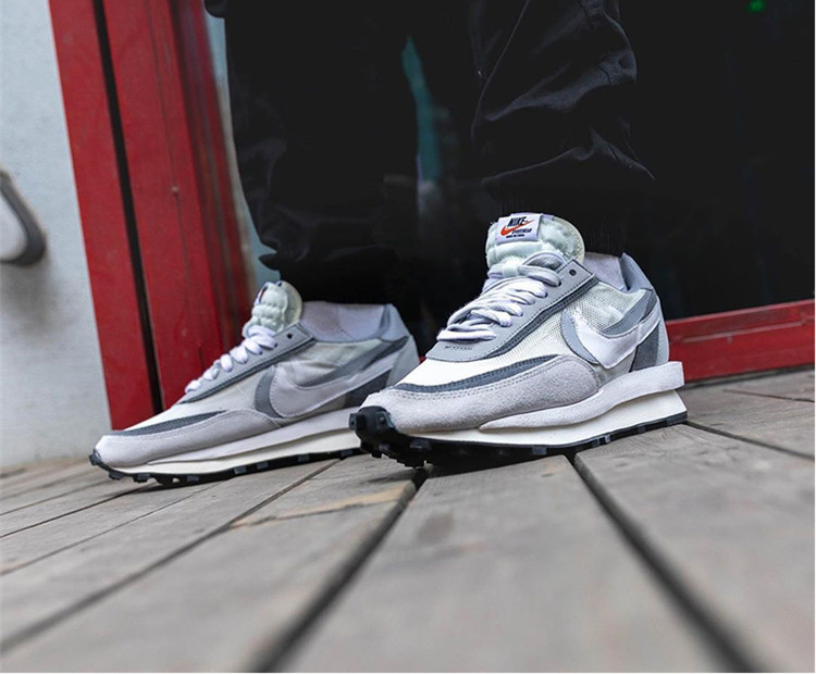 nike/耐克 sacai x nike lvd waffle 联名解构新三色 黑白灰 跑鞋 bv