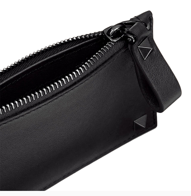 valentino/华伦天奴 20春夏 男士黑色牛皮经典铆钉装饰卡包手拿包