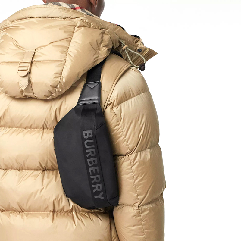 burberry/博柏利 男女同款纯色黑色尼龙百搭腰包胸包 8025668