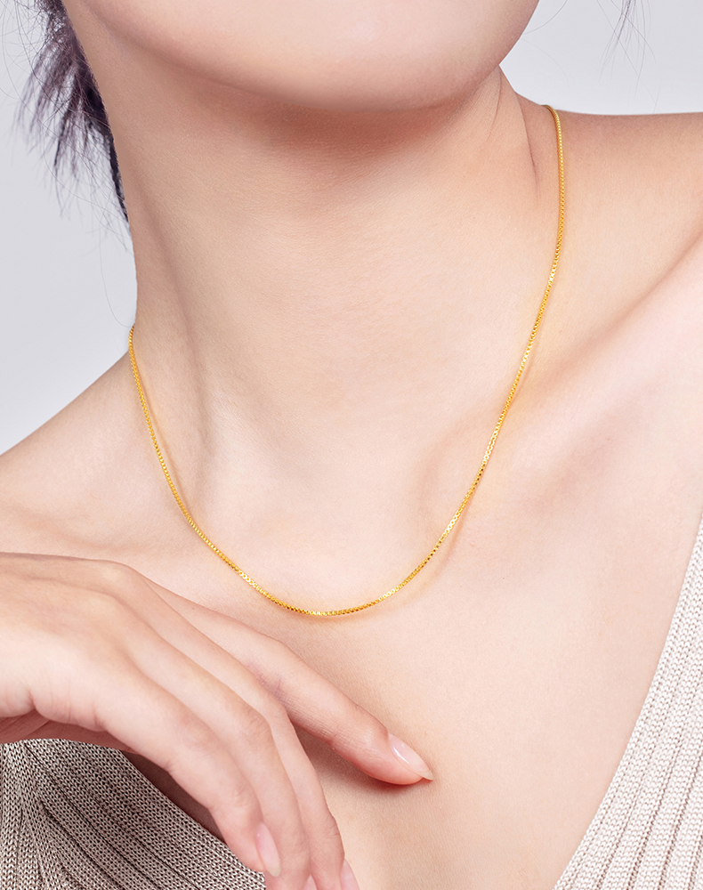 lukfook jewellery/六福珠宝盒子链足金项链女黄金锁骨链细款素链子