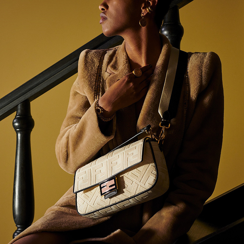 【包税】fendi/芬迪 2020春夏新款 baguette系列 白色帆布经典法棍