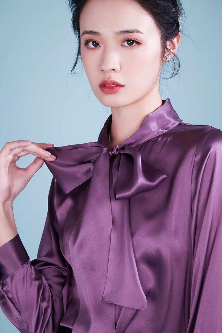 adoritz/阿朵丽兹 20春夏 优雅紫红色真丝素绉缎长袖衬衫蝴蝶结 气质
