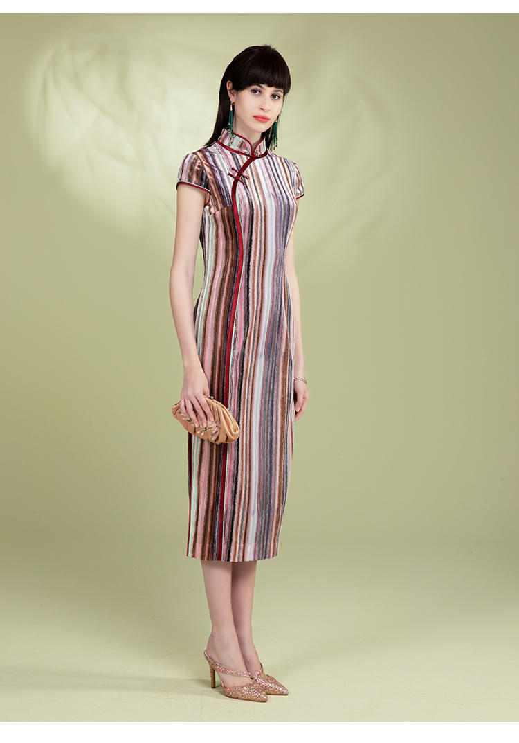 londee/龙笛 2020年春夏 新款 女装 中式女旗袍 古典一字盘扣金丝条纹