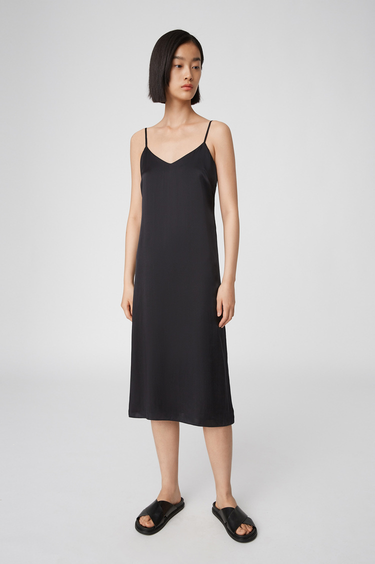 商品展示…品牌名称:之禾…裙型:其他…袖型:无袖