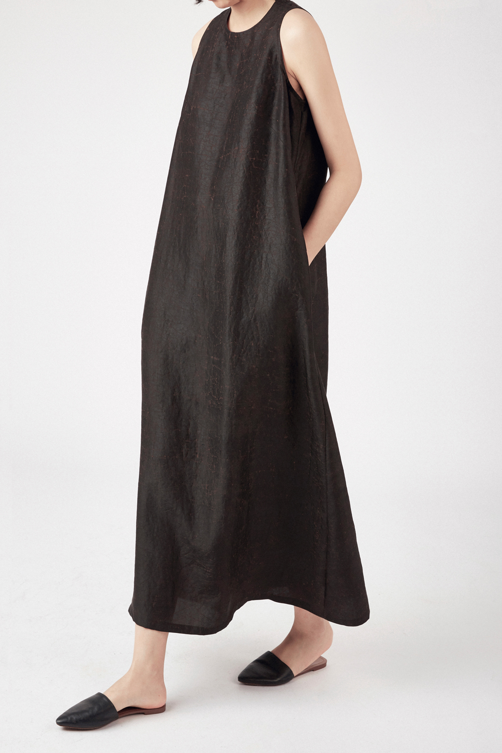 cleanflow/cleanflow龟裂纹香云纱莨绸桑蚕丝小圆领无袖女士连衣裙