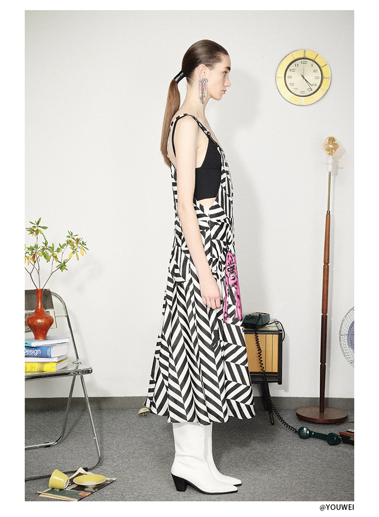 女士连衣裙2020春夏新品真丝印花背带连衣裙youwei/有尾