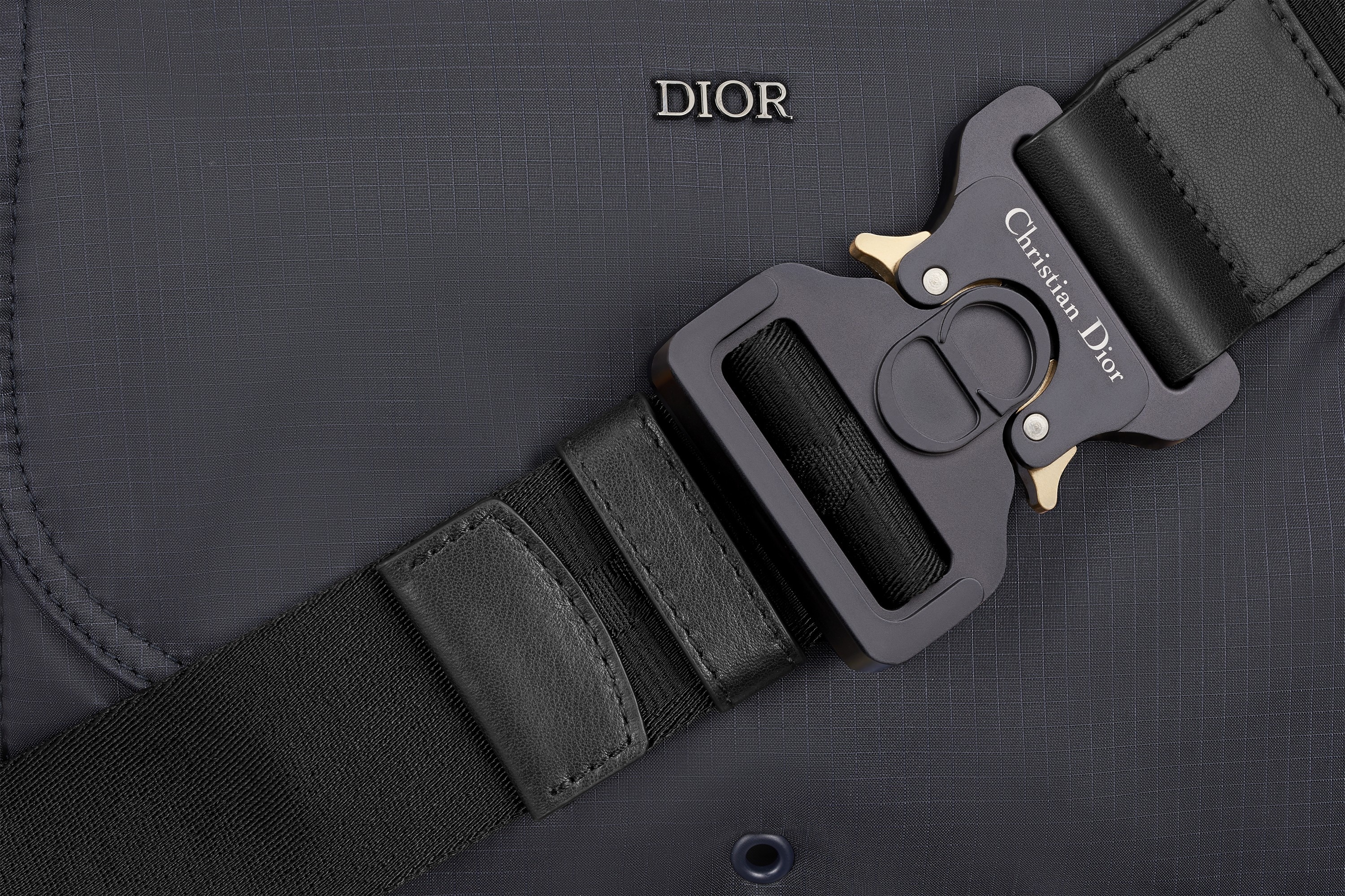 【dior迪奥 单肩包】dior 20春夏男士海军蓝防刮尼龙徒步斜挎包 1hkpo