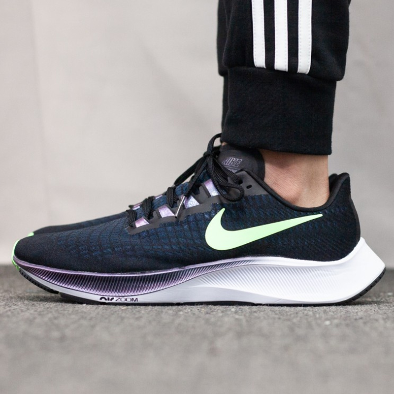 【现货】春夏新品 nike耐克男鞋 缓震耐磨zoom winflo6气垫休闲运动