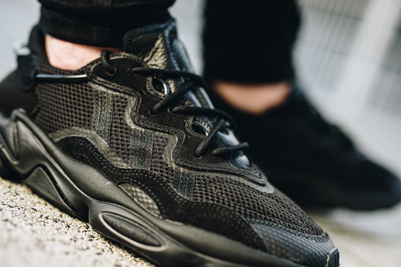 adidas (阿迪达斯)三叶草 ozweego 纯黑 黑武士 易烊千玺 老爹鞋休闲