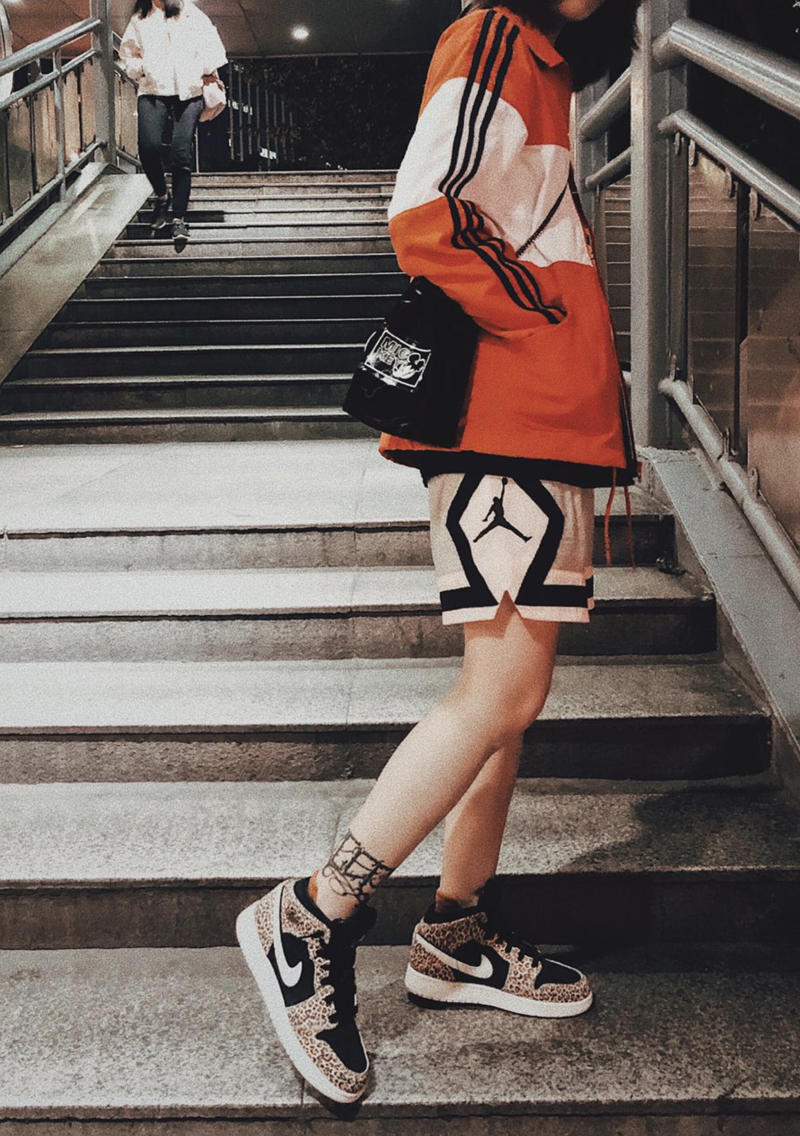 nike/耐克 air jordan 1 mid 女款 aj1 豹纹 波点 女子中帮 休闲鞋 bq