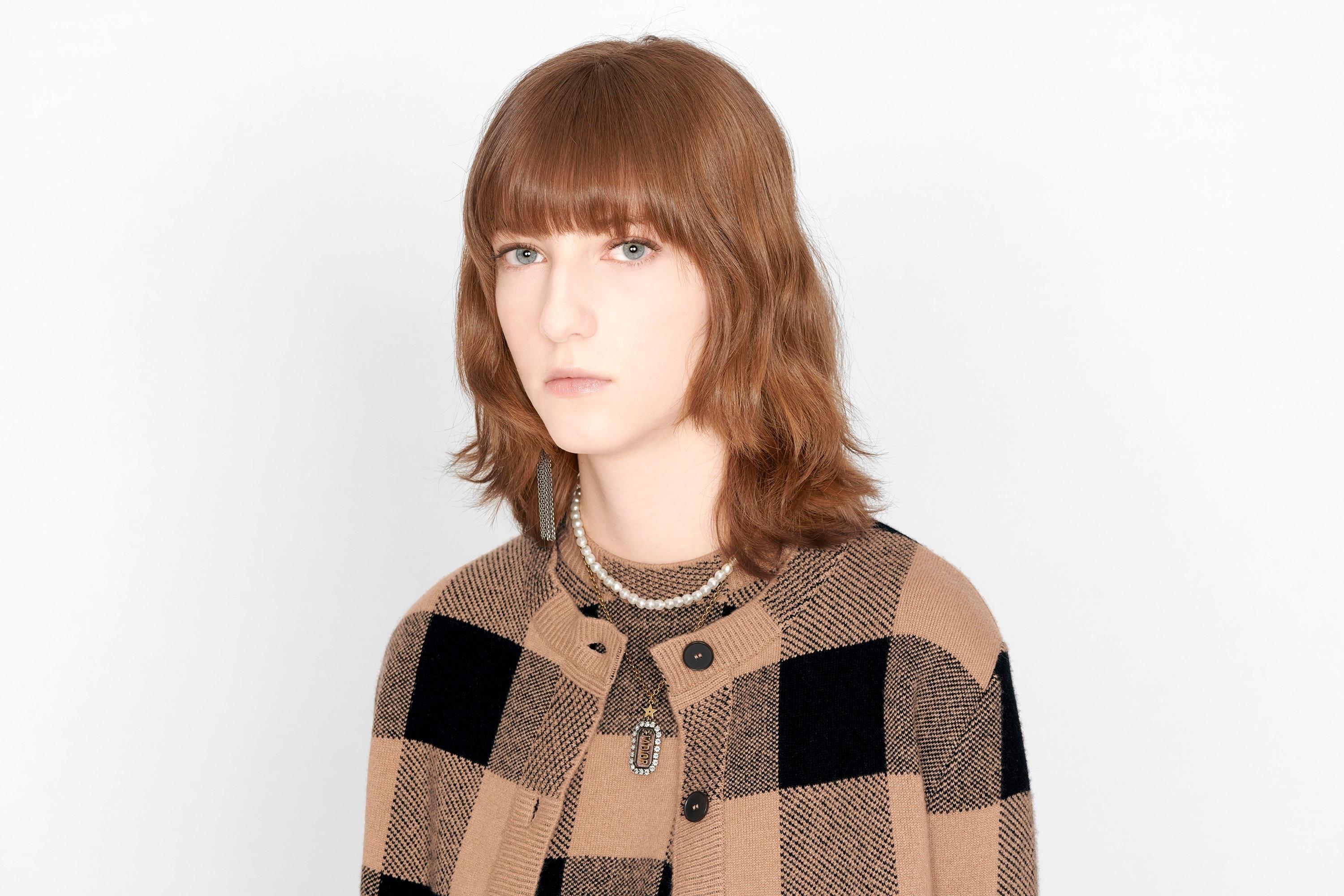 un pendentif etoile e