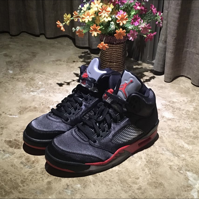 nike/耐克 篮球鞋 2020新款 air jordan 5 satin bred aj5 黑红丝绸